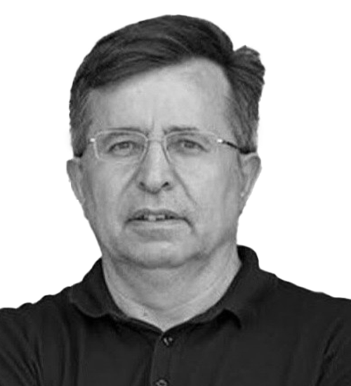 https://bsv.ctpsrv.com/yuklemeler/yazar-gorselleri/person-tahsin.png